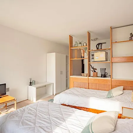 En Front De Avec Piscine A - Fr-1-3-418 アパート