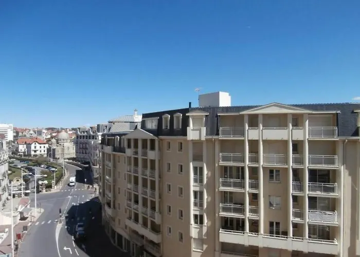 En Front De Avec Piscine A - Fr-1-3-418 *